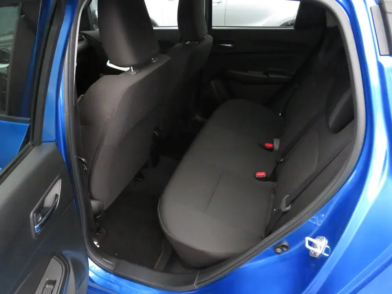 Suzuki Swift 1.0 Stijl Smart Hybrid Turbo, Trekhaak, 17 inch, Achteruitrijcamera, Carplay en Dealer onderhouden! afbeelding 9