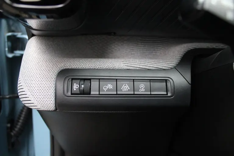 Citroën C3 1.2 Turbo Max Cruise/Climate control, Navigatie, Apple carplay/Android auto, 17'LM velgen, Camera € 499,- private lease afbeelding 11