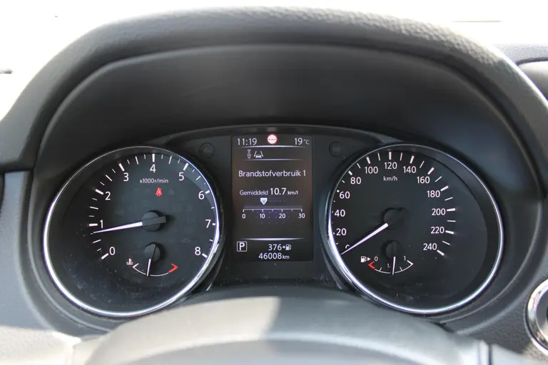 Nissan QASHQAI 1.2 Connect Edition Lage kilometerstand, Dealeronderhouden, Eerste eigenaar afbeelding 25