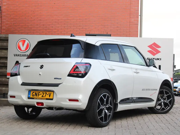 Suzuki Swift 1.2 Style Smart Hybrid GT-Styling Pakket, Navigatie, Parkeersensoren, Adaptieve Cruise Control, Draadloos Apple Carplay/Android Auto afbeelding 17