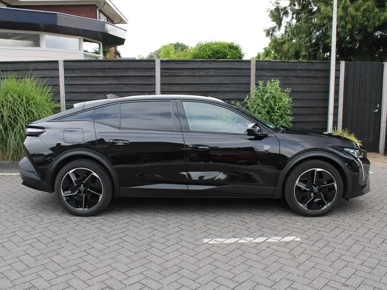 Peugeot 408 GT 1.2 PureTech 130PK EAT8 Automaat Navigatie, Rondomzichtcamera, Stoelverwarmig, Massage, Stuurverwarming, Panoramadak, Trekhaak afbeelding 9