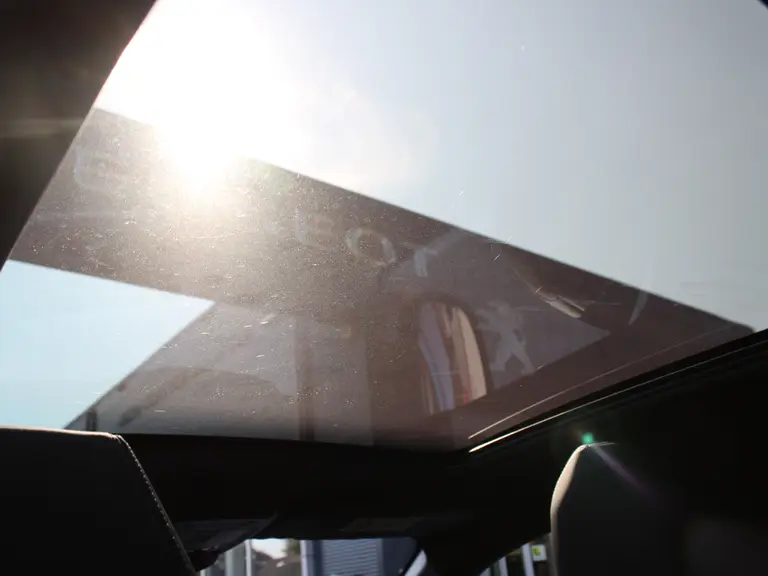 Peugeot 208 1.2 PureTech GT 100PK Navigatie, Panoramadak, Keyless start, Achteruitrijcamera, Apple CarPlay-Android Auto, Parkeersensoren voor & achter afbeelding 13