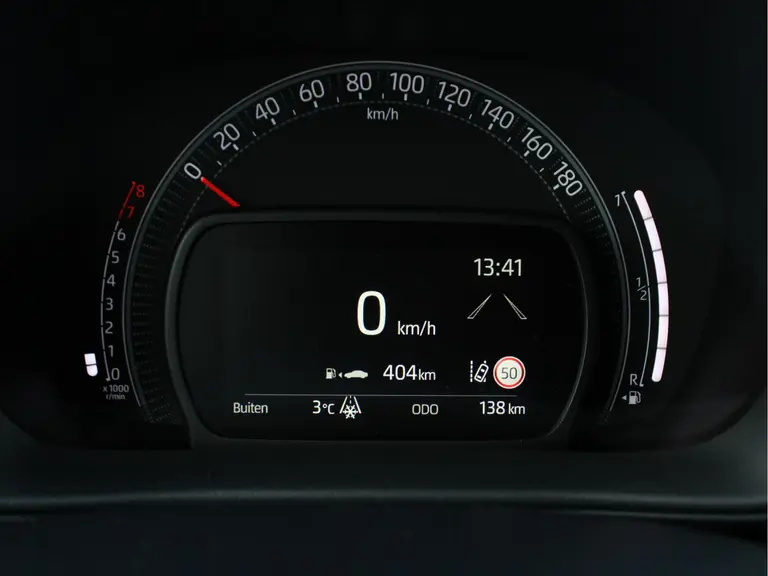 Toyota Aygo X 1.0 VVT-i MT Envy Cruise Control Adaptief, Achteruitrijcamera, Navigatie, Parkeersensoren Voor en Achter afbeelding 26