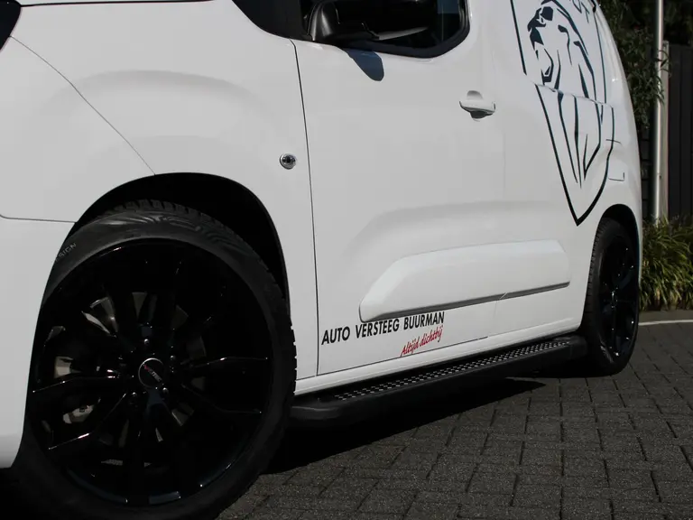 Peugeot Partner 1.5 BlueHDi 130PK EAT8 Automaat L1 White & Black Edition, Navigatie, Airconditioning, Camera Achter + Zijkant, Parkeerhulp voor & achter, Trekhaak afbeelding 7