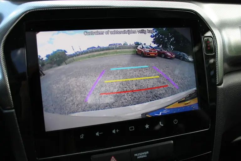 Suzuki Vitara 1.5 Hybrid Style Demo Voordeel, Parkeersensoren Draadloos Carplay en Panorama Dak. afbeelding 19