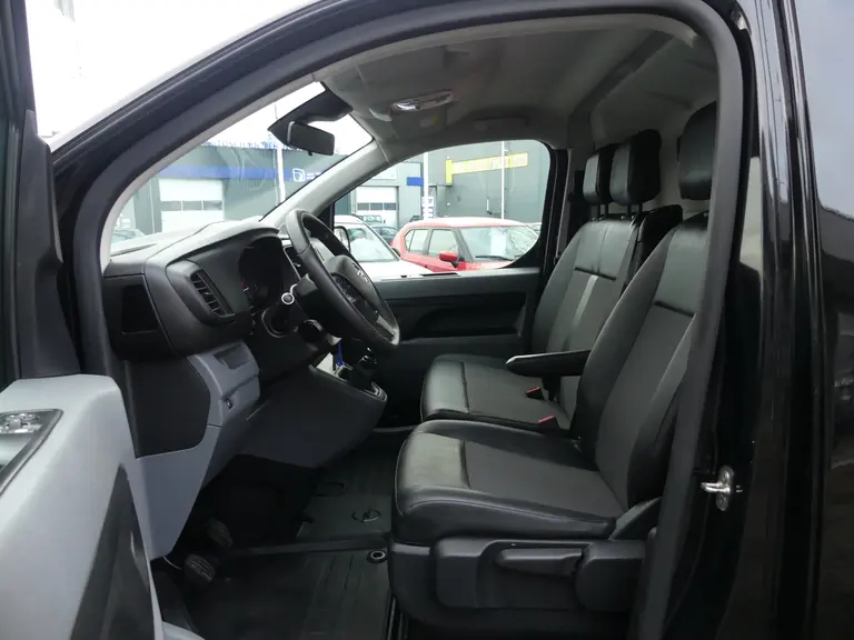 Opel Vivaro 1.5 CDTI L2H1 Edition, Trekhaak, Camera, Navigatie, AppleCarplay/Android Auto Airco, Trekhaak,  Navigatie, Achteruitrijcamera afbeelding 12