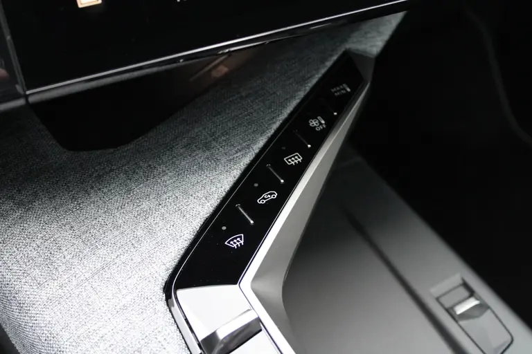 Peugeot 3008 1.2 Hybrid 136 GT Automaat, Keyless Entry/Start, Luxe Stoelen, Navigatie, Applecarpl./Andr. Auto afbeelding 22