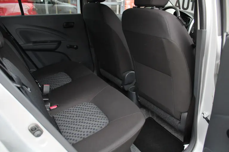 Suzuki Celerio 1.0 Comfort Volledig Rijklaar! Cruise Control, Elektrische Ramen, Airco, Radio afbeelding 17