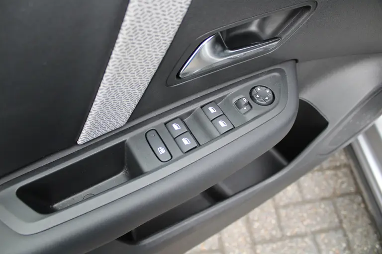 Citroën C4 1.2 Puretech 130 You Cruise/Climate control, Camera, Apple carplay/Android, Radio/DAB, afbeelding 8