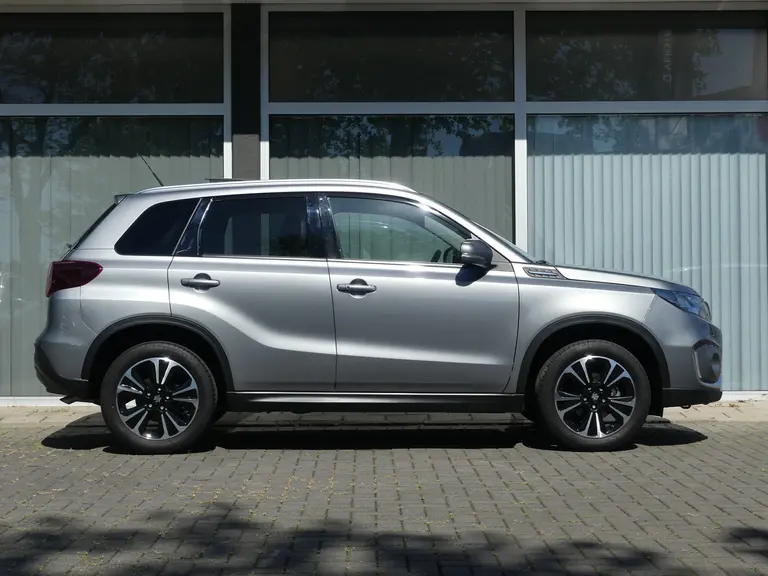 Suzuki Vitara 1.5 Hybrid Style Automaat, Panoramadak, Navigatie afbeelding 2