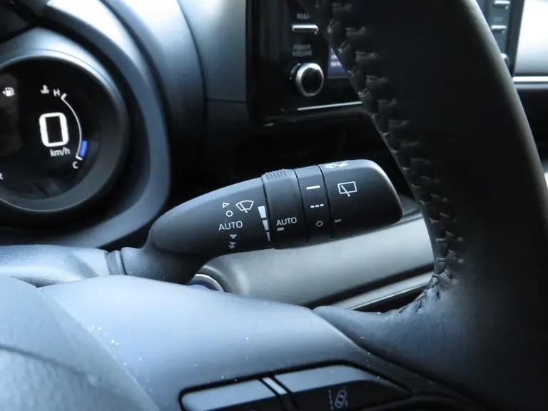 Toyota Yaris 1.5 Hybrid Dynamic, Automaat, ORG NL, 10.000 KM. LM-Velgen, Apple carplay/Androidauto afbeelding 17