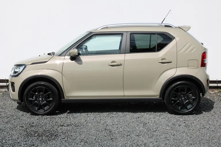 Suzuki Ignis 1.2 Smart Hybrid Style, Automaat , Parkeersensoren, Cruise-Control en ORG NL Auto!! afbeelding 2