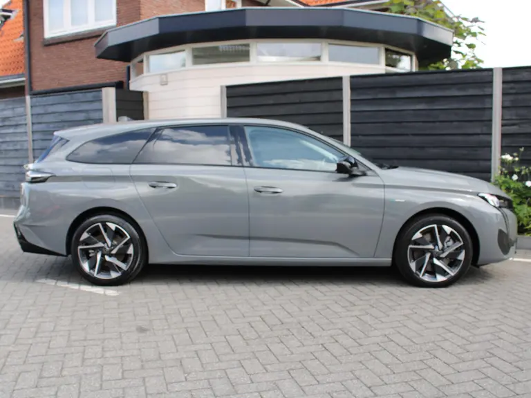 Peugeot 308 SW Allure Pack Business 1.6 HYbrid 180PK Automaat Navigatie, Camera achter, Parkeerhulp voor & achter, Keyless-Entry afbeelding 10