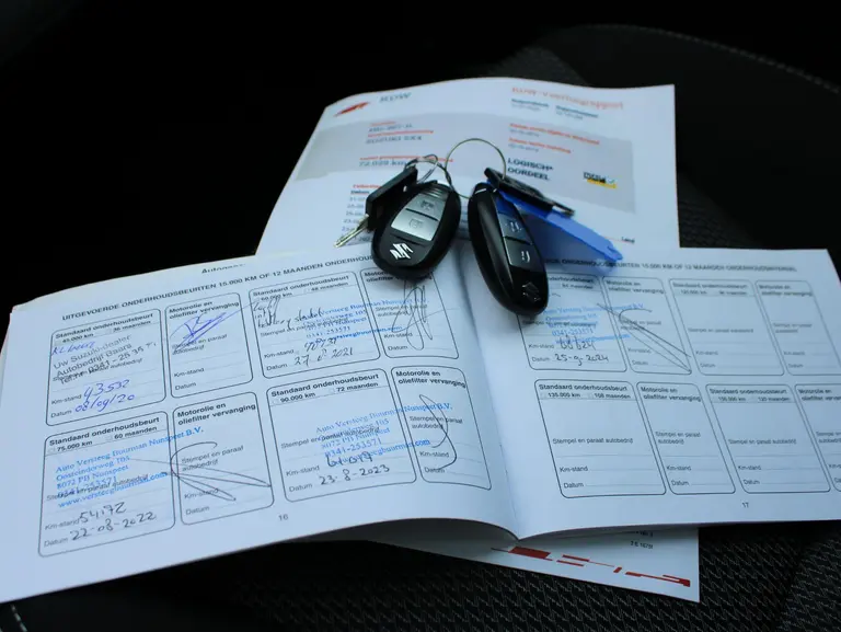 Suzuki S-Cross 1.6 Exclusive Trekhaak, Cruise control, Climate control, Allseasonbanden, Stoelverwarming afbeelding 10