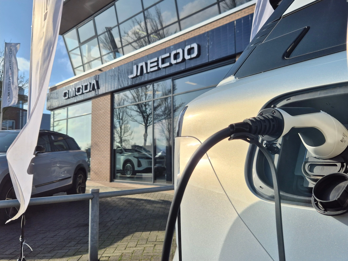 Auto Versteeg Buurman Barneveld Zuid Omoda Jaecoo KGM Mitsubishi Peugeot Citroen Vakgarage (20).jpg