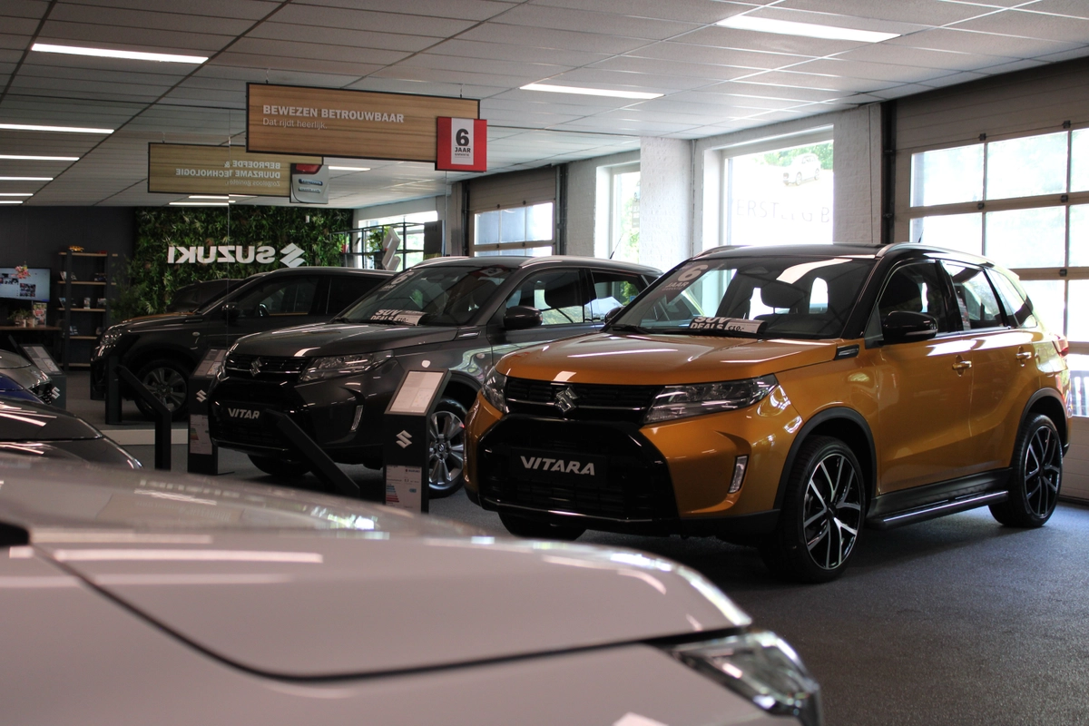 Auto Versteeg Buurman Barneveld Centrum showroom 1.JPG