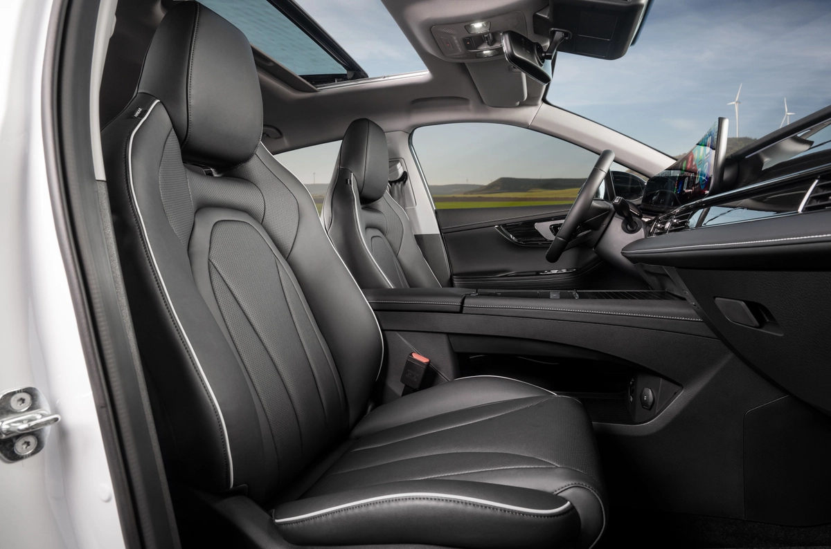Omoda 5 EV Auto Versteeg Buurman Barneveld (1).JPG